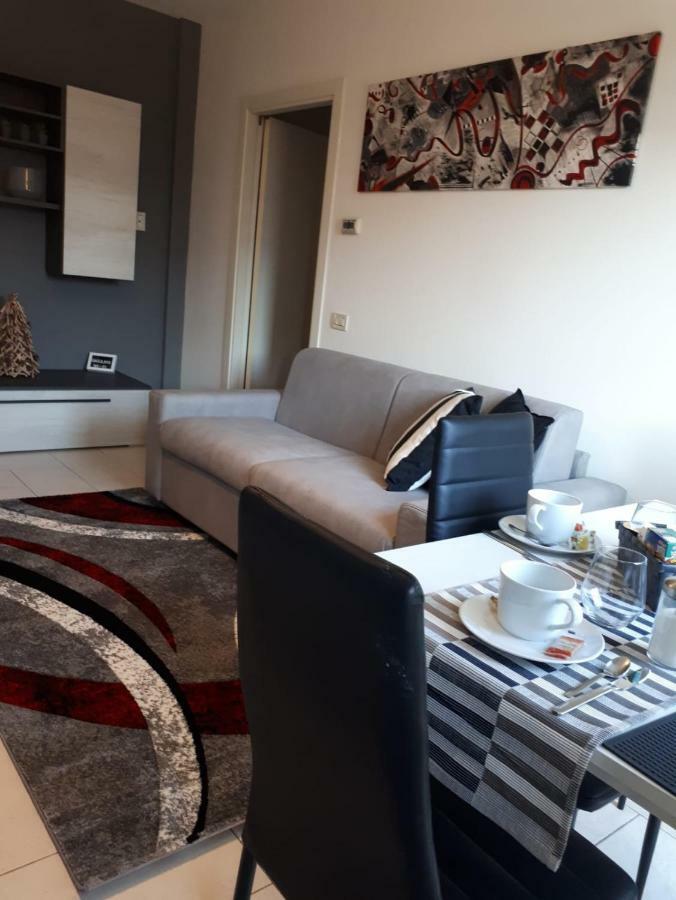 My Home Apartment Mira Dış mekan fotoğraf